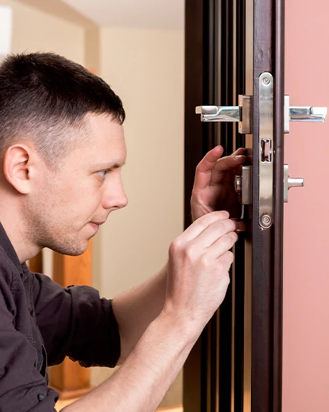 : Professional Locksmith For Commercial And Residential Locksmith Services in North Miami Beach