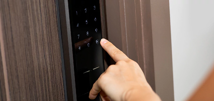 Smart Electric Locks Replacement Services in North Miami Beach
