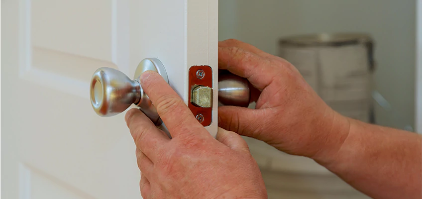AAA Locksmiths For lock Replacement in North Miami Beach