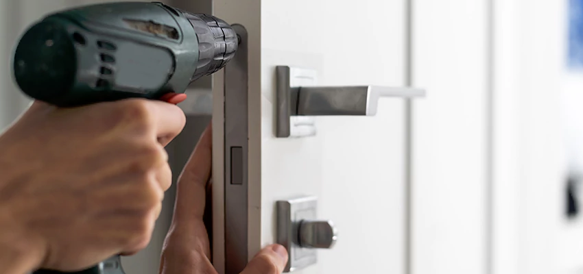 Locksmith For Lock Replacement Near Me in North Miami Beach