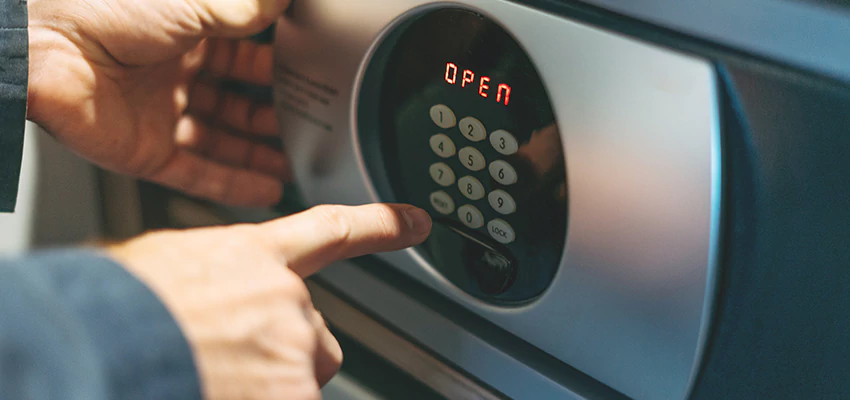 Cash Safe Openers in North Miami Beach