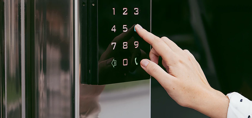 Property Management Locksmith For Lock Installation in North Miami Beach, FL